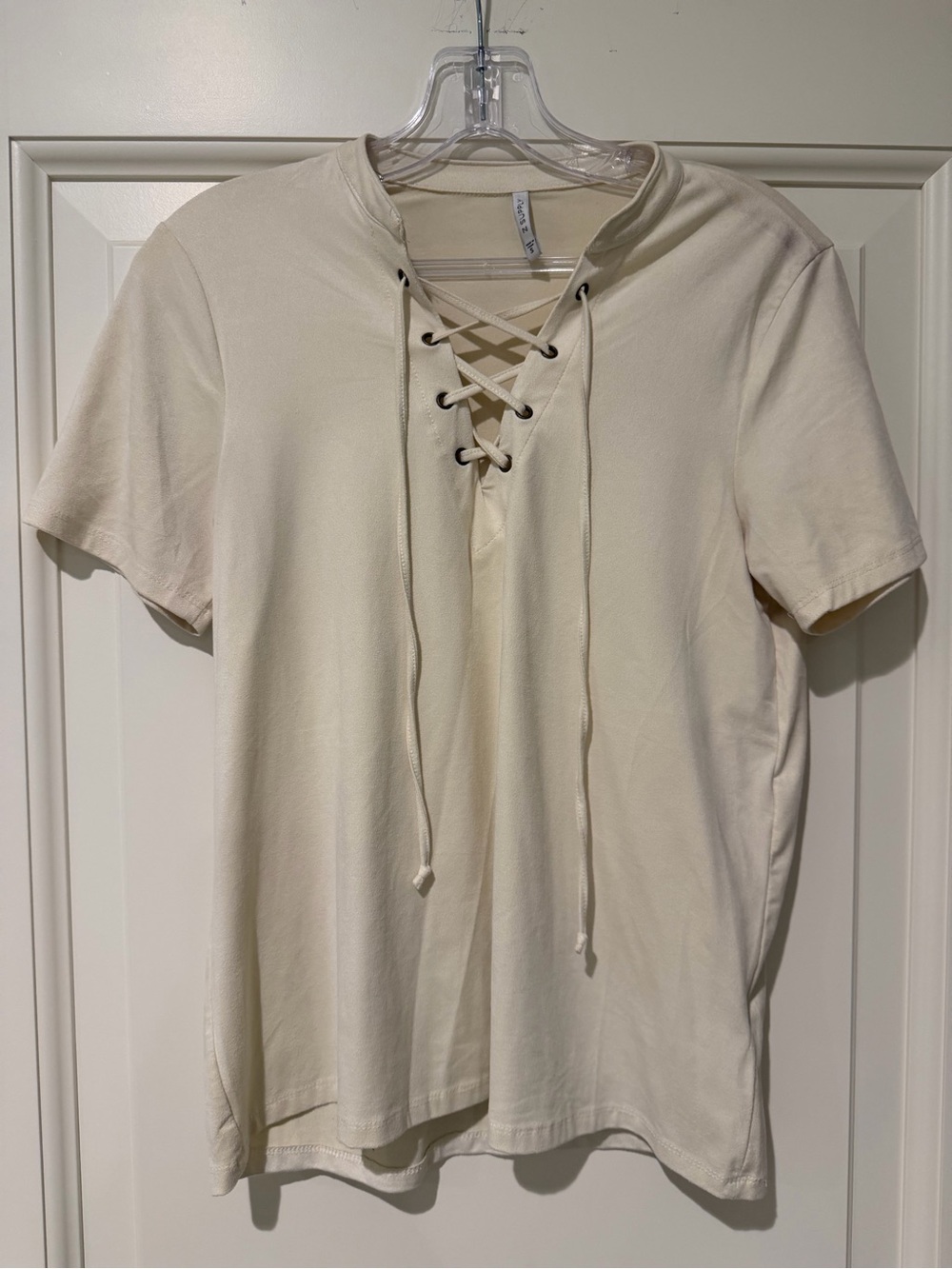 Z Supply Ivory Lace Up Short Sleeve Top Size Small ZT173190

Description: